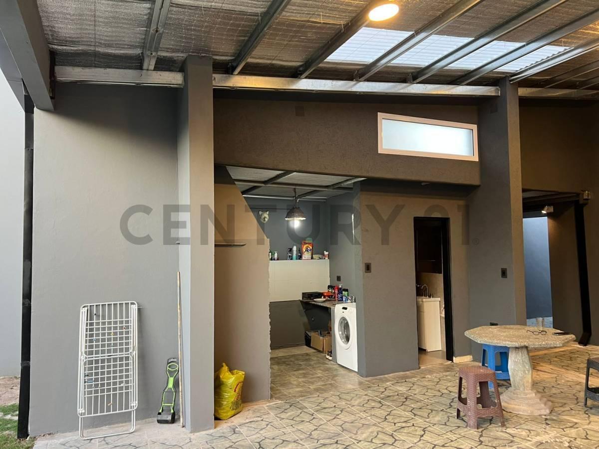 Foto de CASA EN VENTA EN LA PLATA, imagen 1