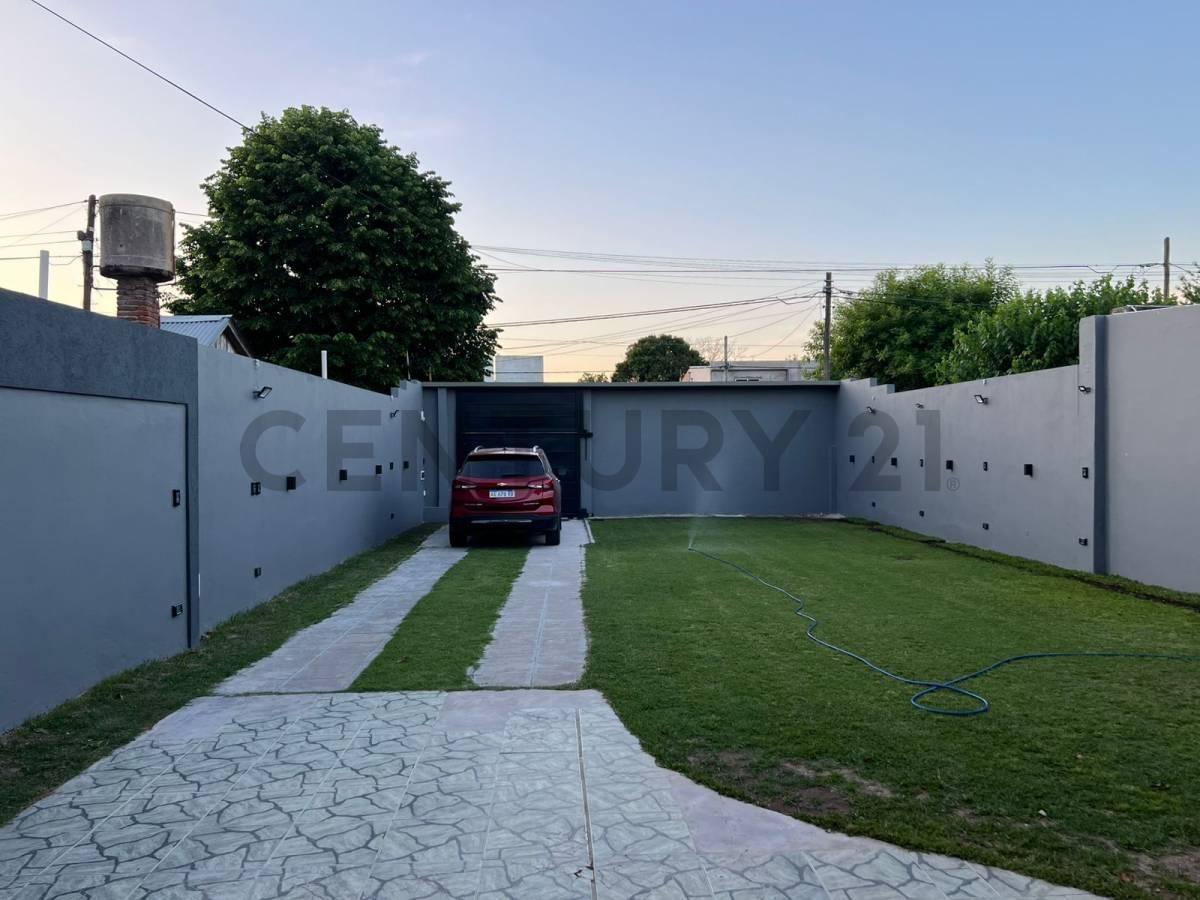 Foto de CASA EN VENTA EN LA PLATA, imagen 2