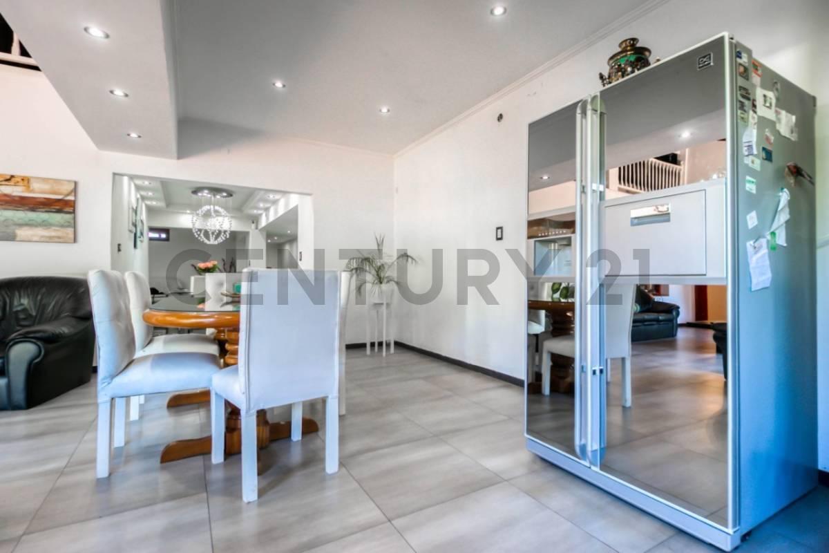 Foto de Casas en venta en Villa Elisa, 4 dormitorios con pileta, imagen 4