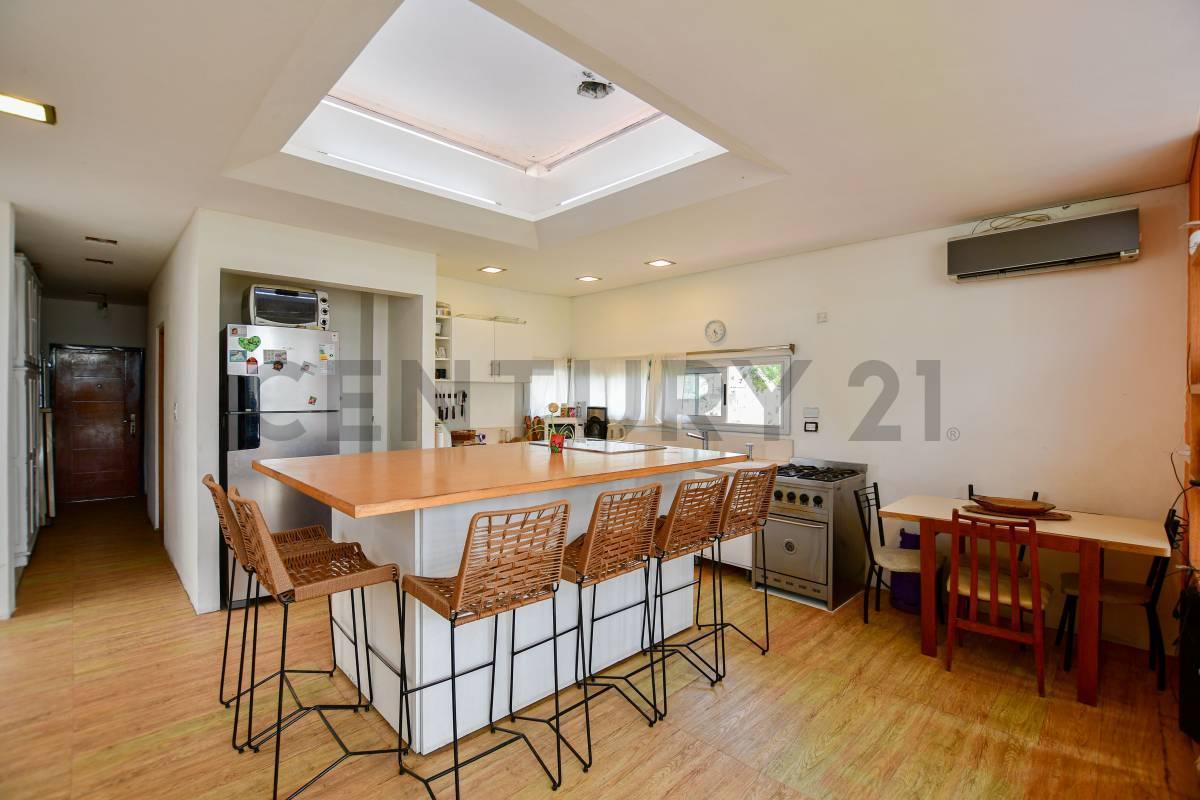 Foto de VENTA CASA 3 DORMITORIOS EN CITY BELL, imagen 4