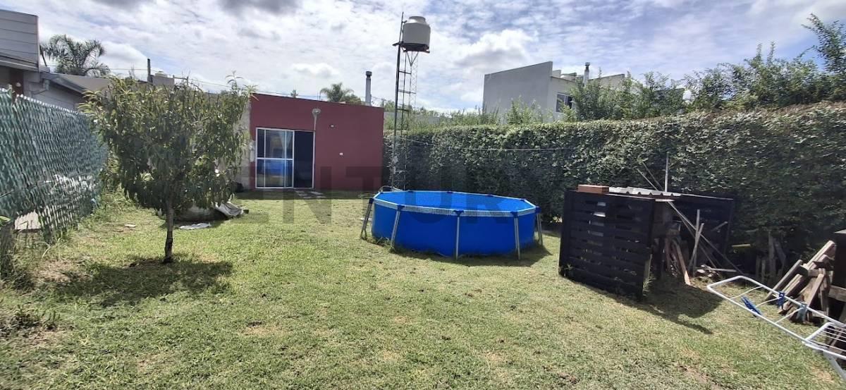 Foto de Venta de casa en Sicardi, 2 ambientes y jardín, imagen 2
