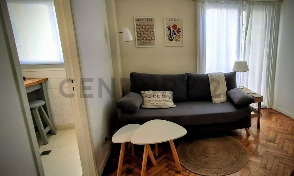 Foto de Vendo departamento, en Recoleta, de 2 ambientes, muy luminoso., imagen 1