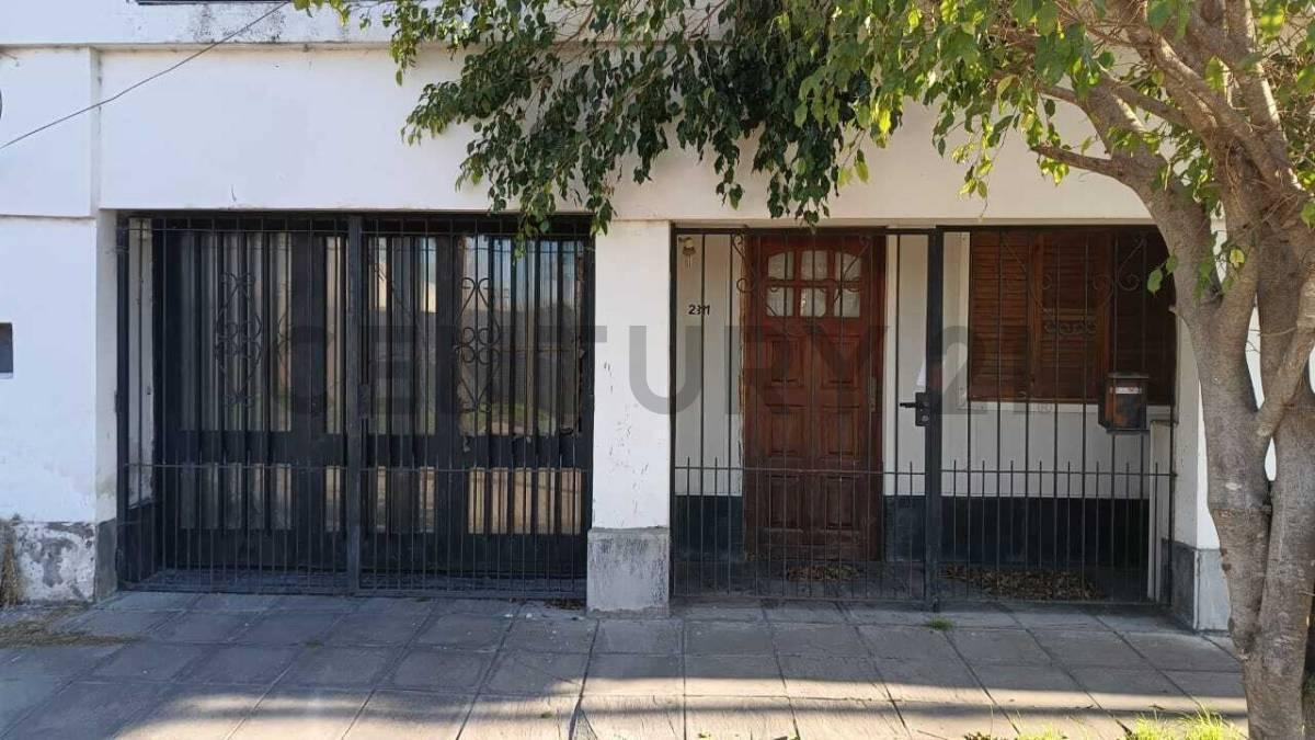 Foto de CASA EN VENTA LA PLATA A REFACCIONAR, imagen 1