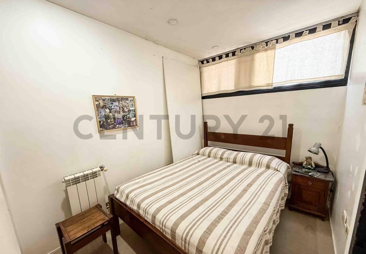 Foto de Casas 2 dormitorios en venta, La Plata. Con patio y cochera, imagen 4