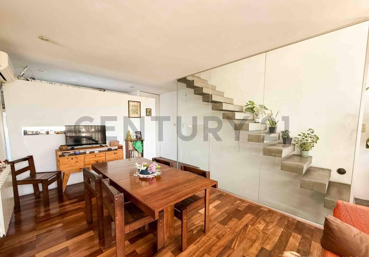 Foto de Casas 2 dormitorios en venta, La Plata. Con patio y cochera, imagen 1