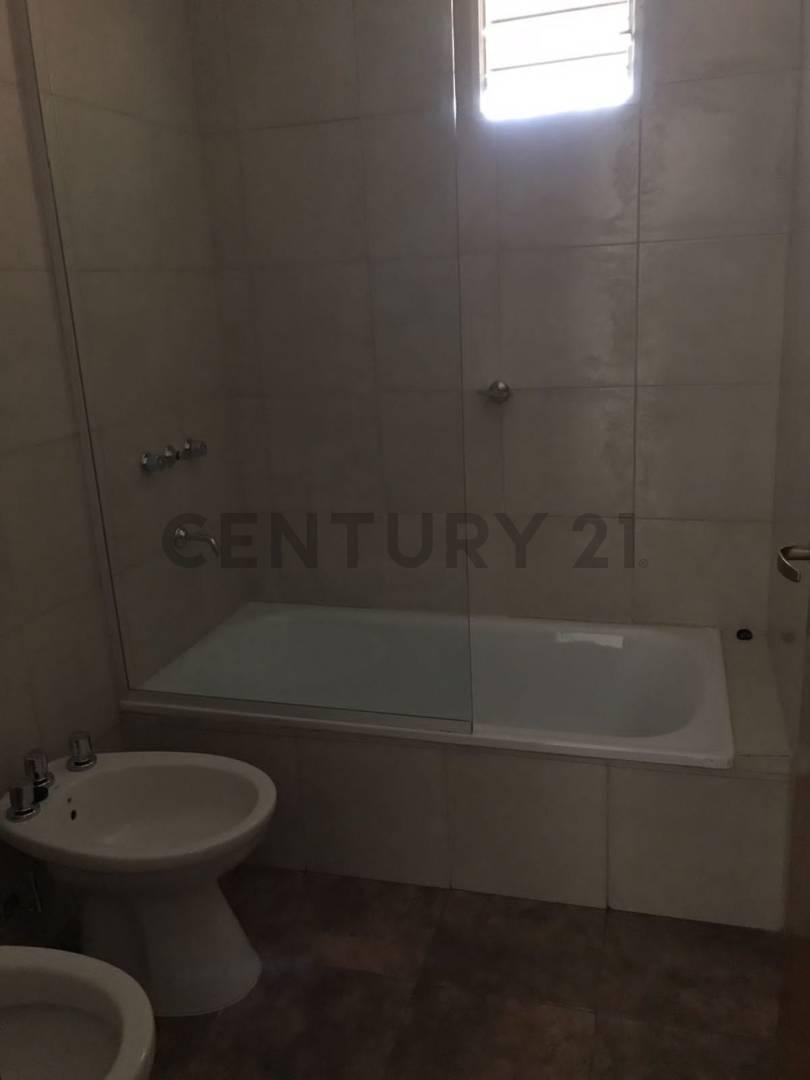 Foto de Departamento venta en Los Hornos La Plata, imagen 4