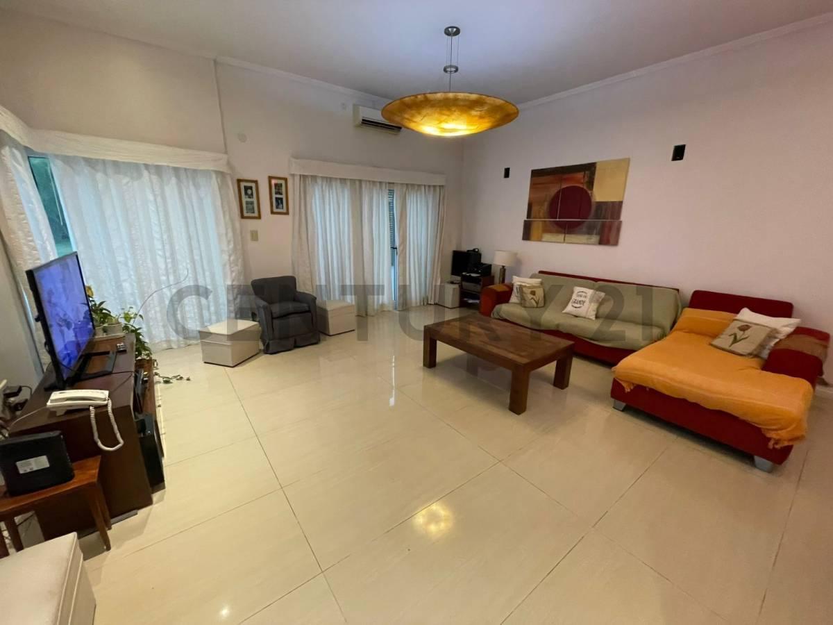 Foto de Casa en Venta de 3 dormitorios en Villa Elisa, imagen 3