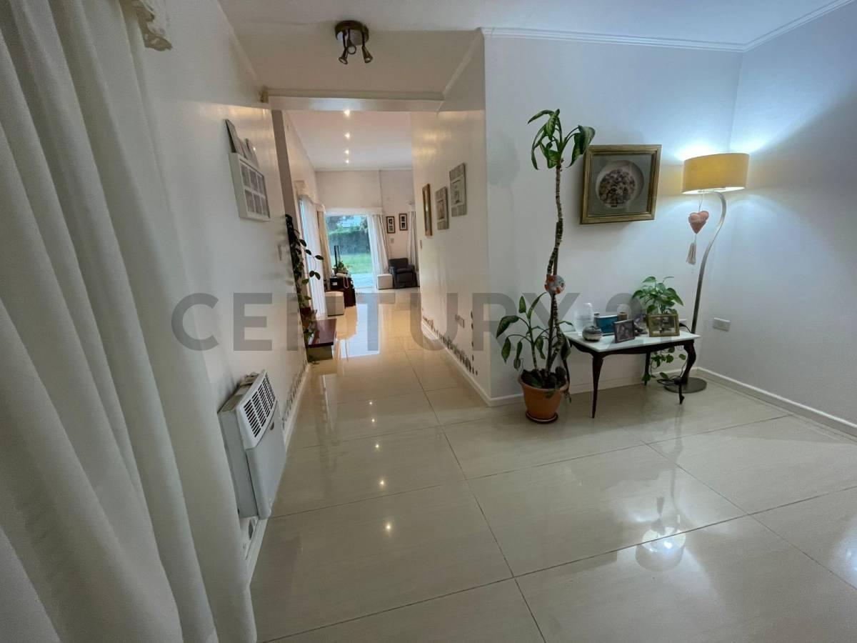 Foto de Casa en Venta de 3 dormitorios en Villa Elisa, imagen 1
