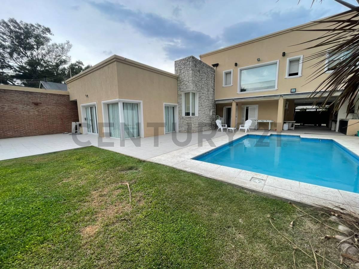 Foto de Casa en Venta de 3 dormitorios en Villa Elisa, imagen 2