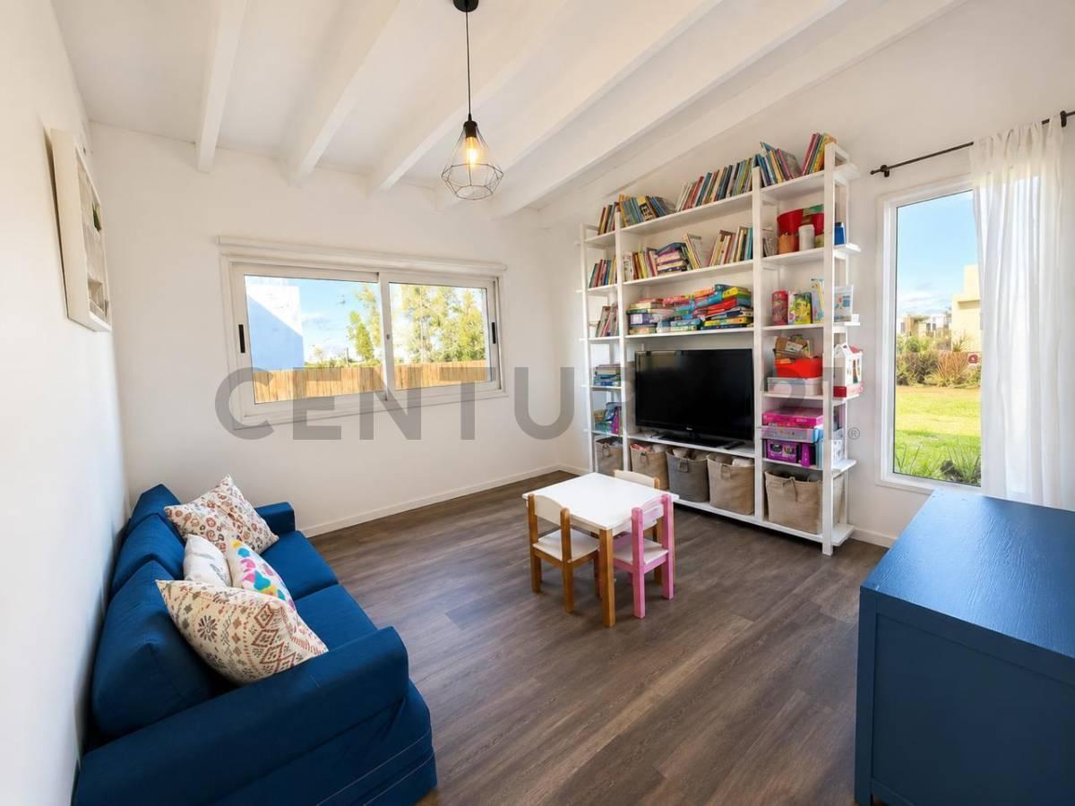 Foto de Casas en venta en La Plata, 3 dormitorios con pileta, barrio, imagen 5