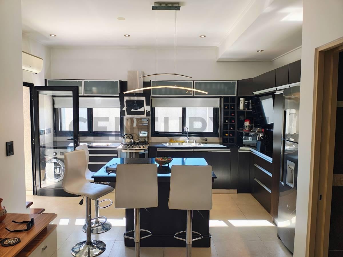 Foto de Casa y Terreno en venta en Etcheverry, imagen 4