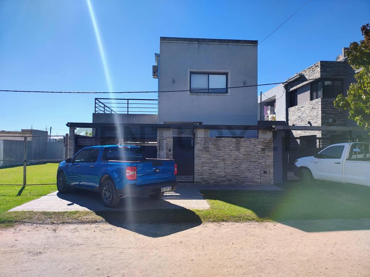 Foto de Casa y Terreno en venta en Etcheverry, imagen 1
