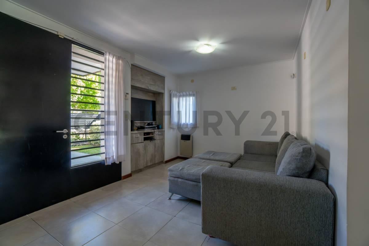 Foto de Casas en venta en City bell, 3 dormitorios con pileta, imagen 4