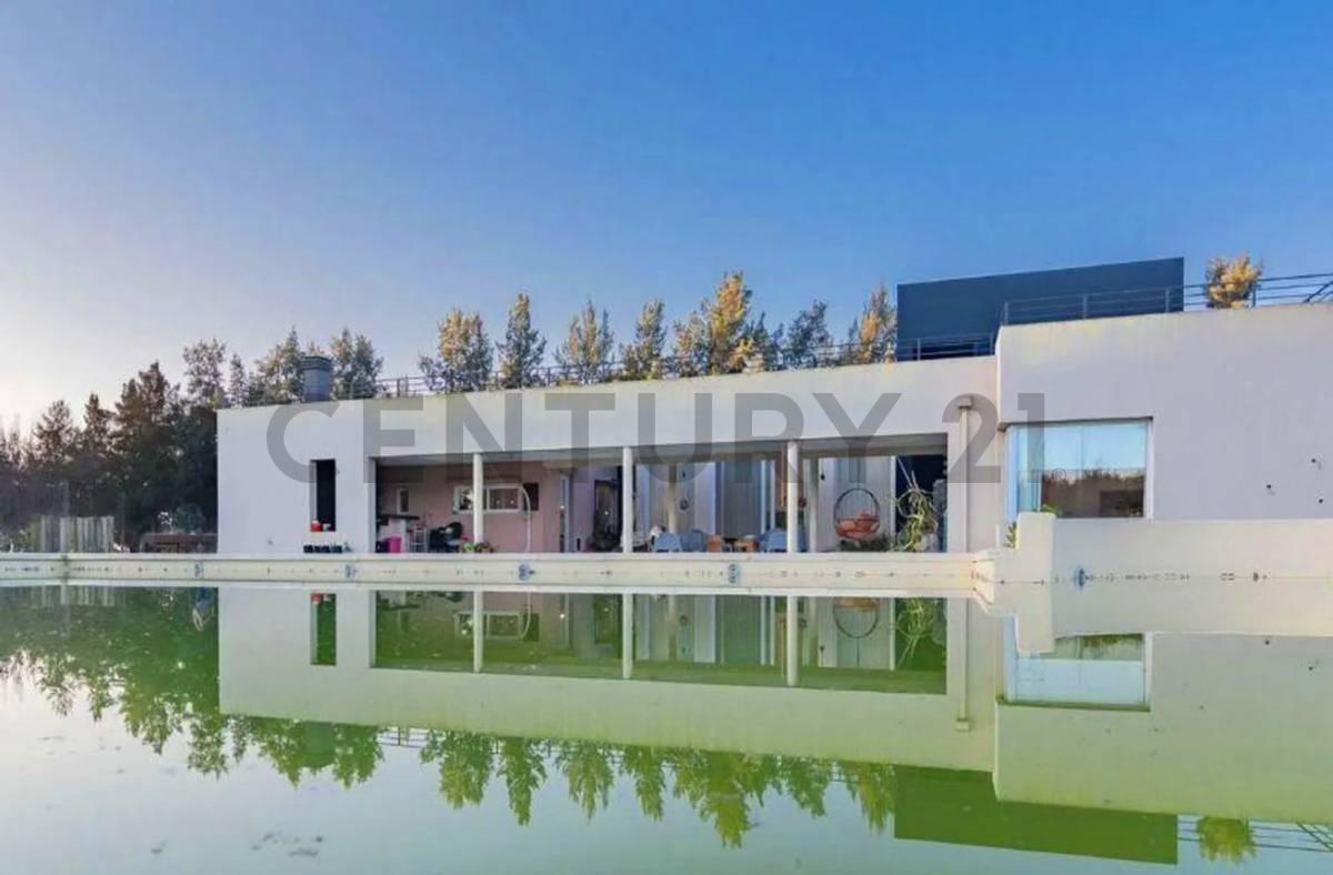 Foto de Venta de increible Casa en Campos de Roca I, imagen 4
