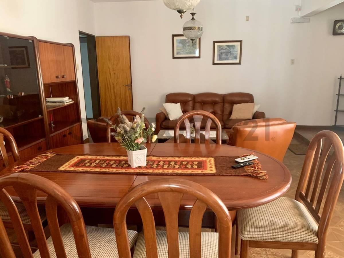 Foto de Casa de 4 Dormitorios con pileta en Villa Elisa, La Plata, imagen 3