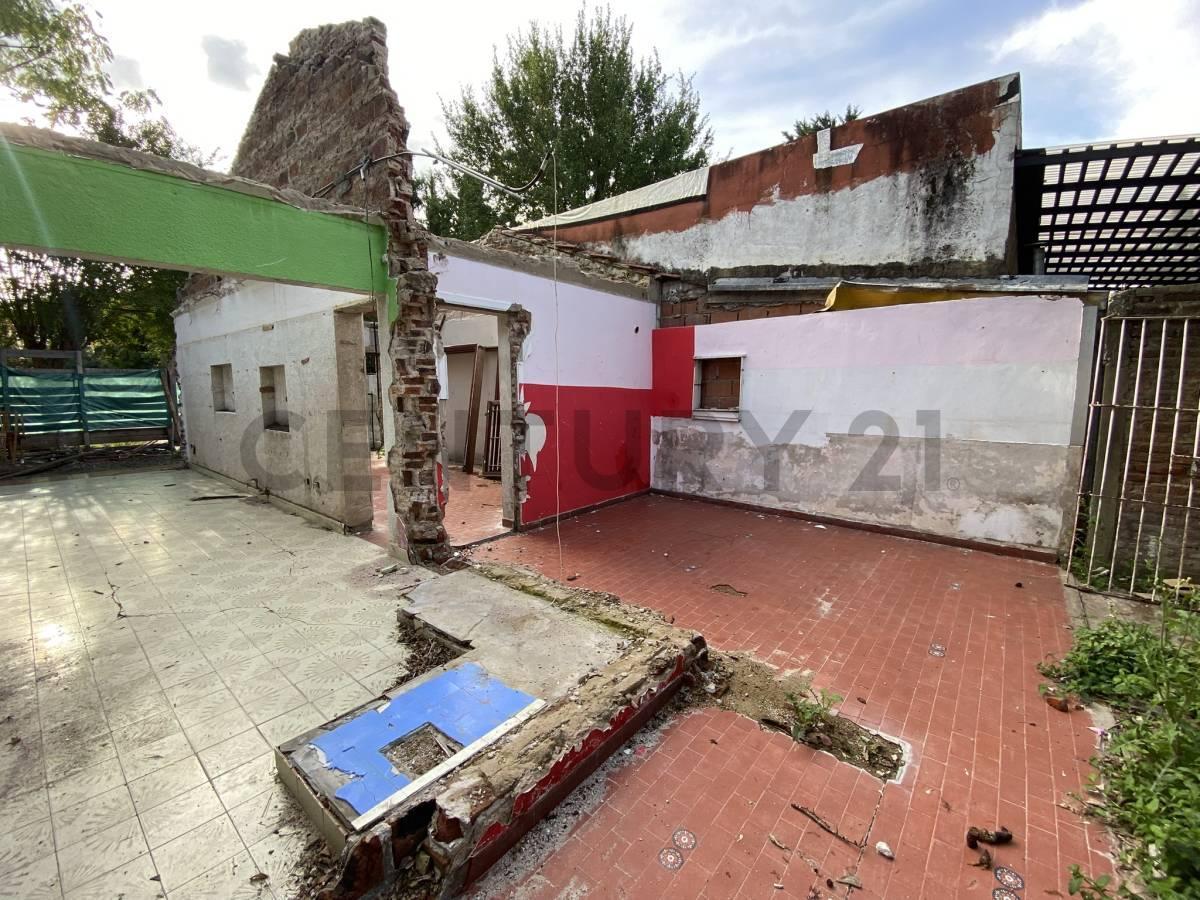 Foto de Oportunidad: Lote con estructura a reciclar en venta – City Bell, imagen 4