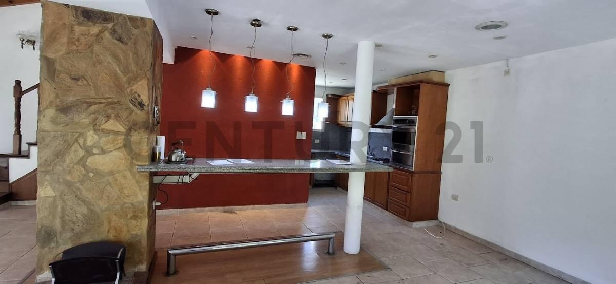 Foto de Casa en venta, sobre lote de 900 mts2, 2 ambientes, quincho, en, imagen 3