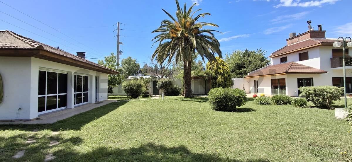 Foto de Casa en venta, sobre lote de 900 mts2, 2 ambientes, quincho, en, imagen 1