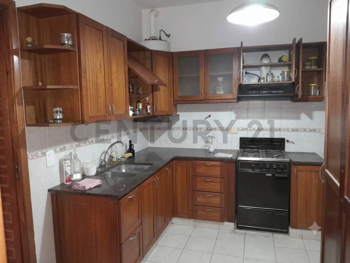 Foto de PH / Departamento de Época de 1 dormitorio / 2 en Diagonal 93, imagen 3