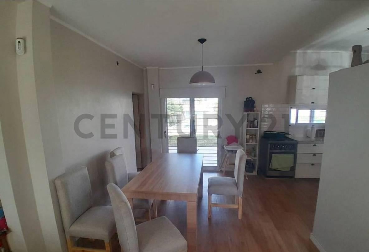 Foto de Venta de Casa en Sicardi, imagen 1