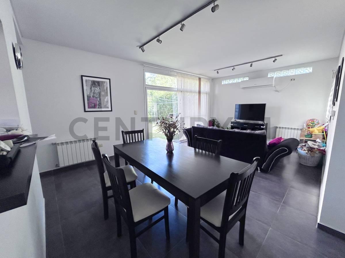 Foto de Venta Casa de 4 Dormitorios en Villa del Plata, Punta Lara, Ensenada, imagen 3