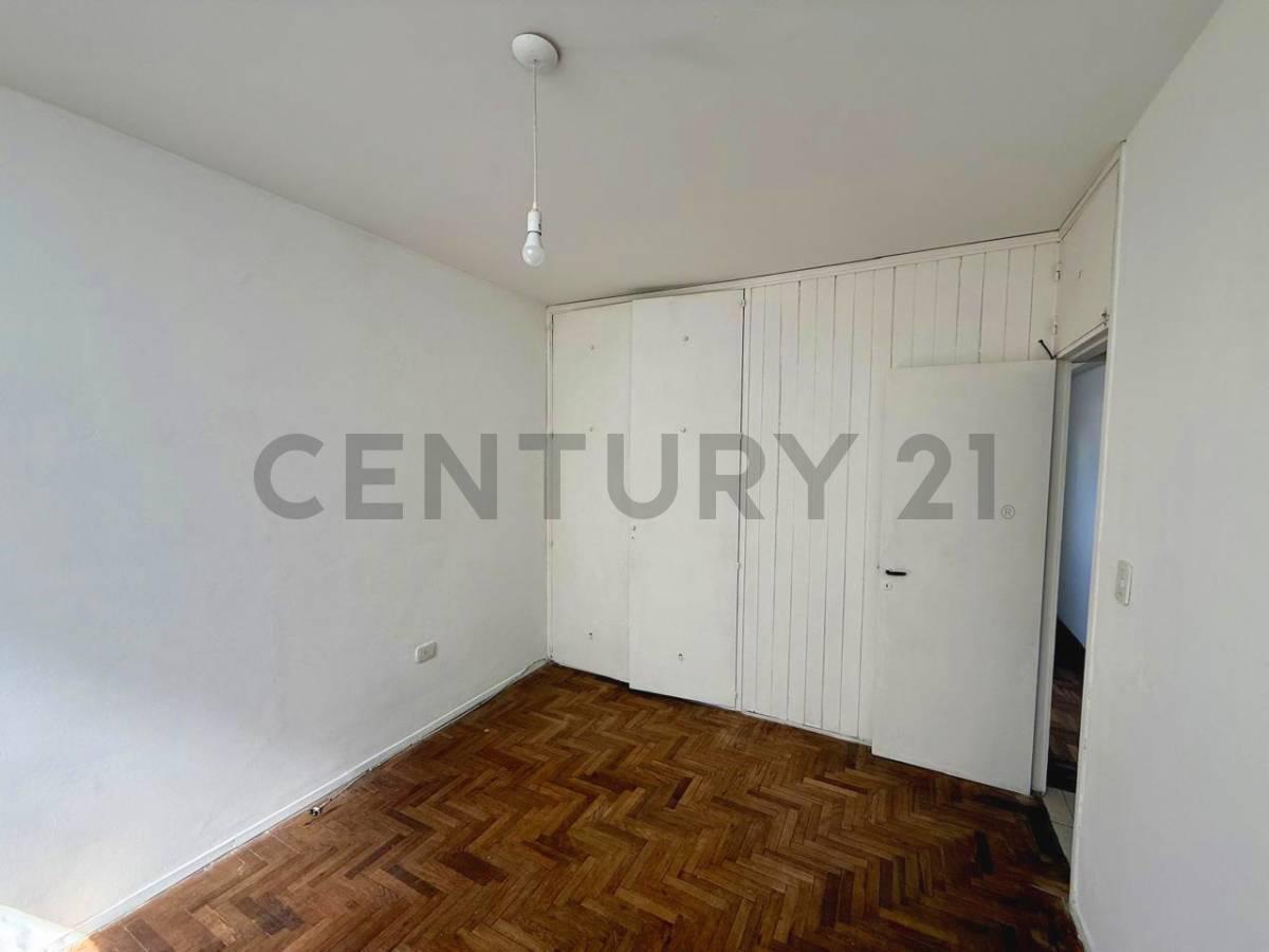 Foto de Venta de Departamento de 2 Dormitorios en La Plata, imagen 2