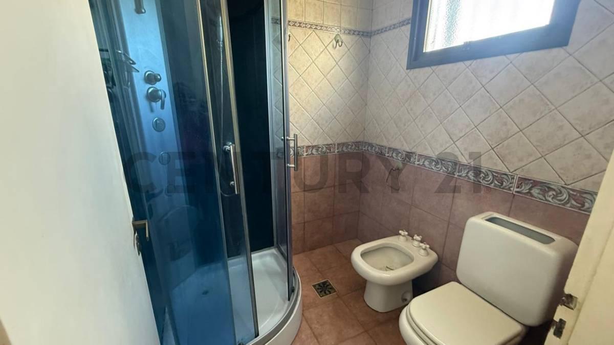 Foto de DEPARTAMENTO EN VENTA EN BERISSO DOS DORMITORIOS COCHERA, imagen 4