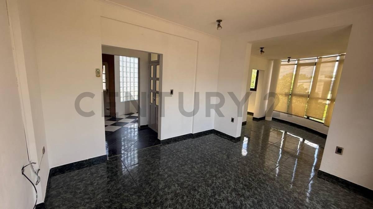 Foto de DEPARTAMENTO EN VENTA EN BERISSO DOS DORMITORIOS COCHERA, imagen 5