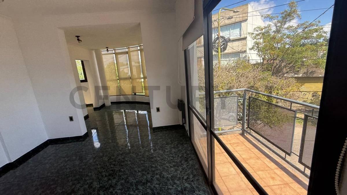 Foto de DEPARTAMENTO EN VENTA EN BERISSO DOS DORMITORIOS COCHERA, imagen 3