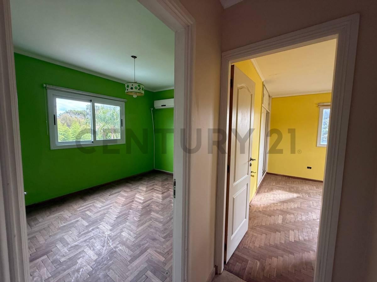 Foto de Casa en venta 4 dormitorios con pileta y parque City Bell, imagen 4