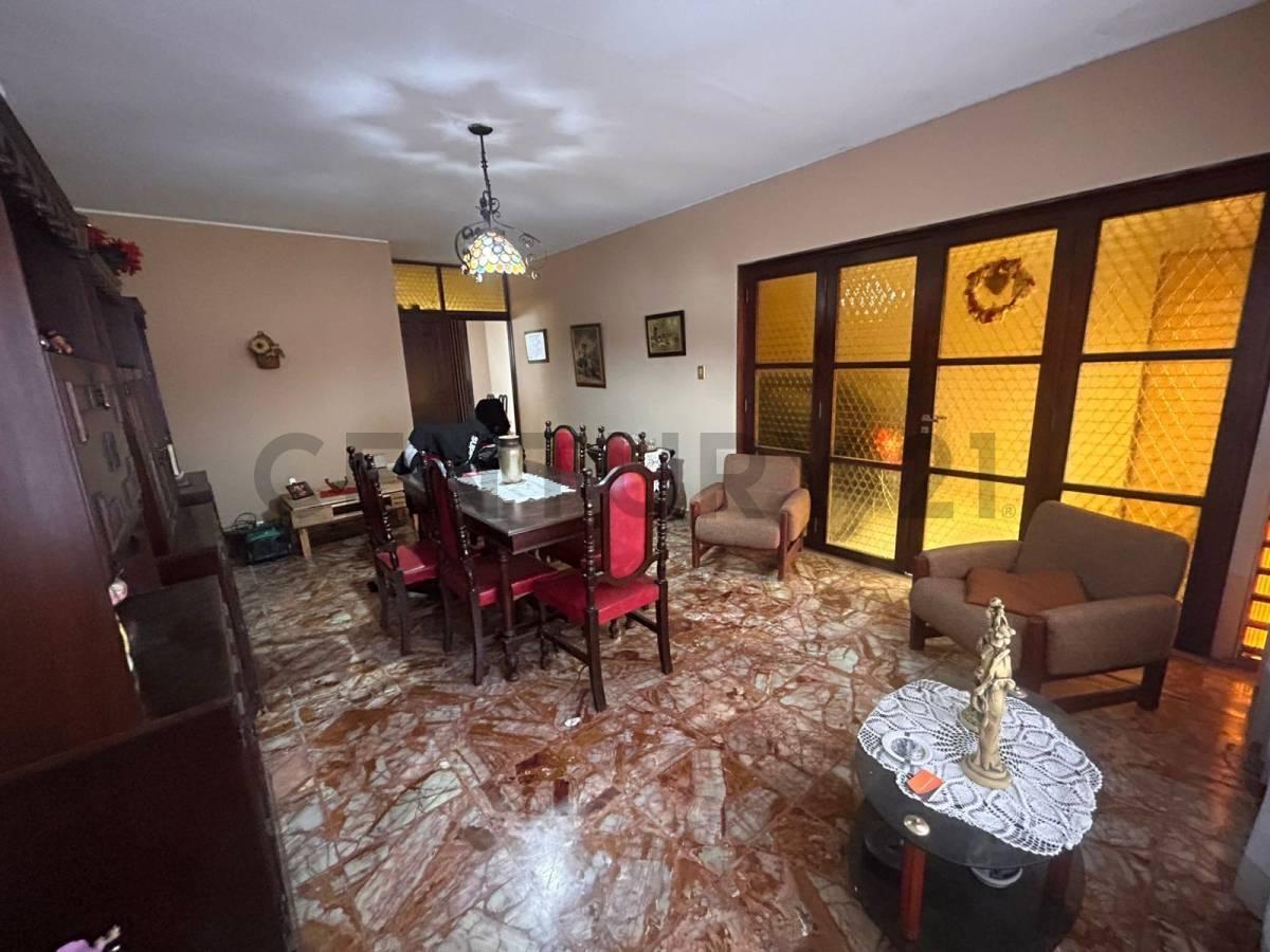 Foto de Venta de Casa de 3 Dormitorios en Parque San Martin - La Plata, imagen 2