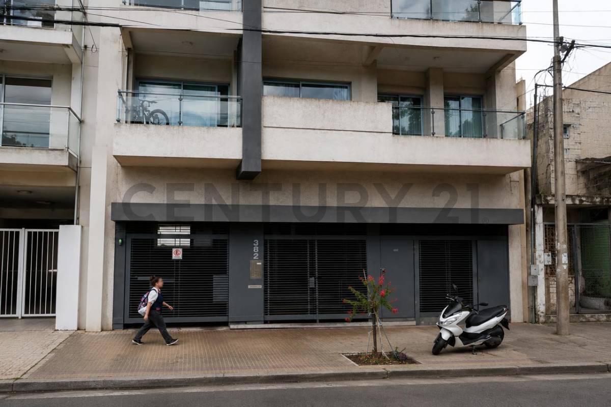 Foto de cochera en venta en La Plata, imagen 3