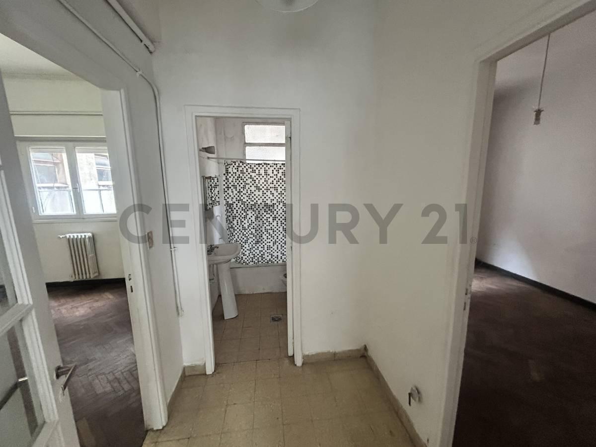 Foto de Venta de Departamento de 2 Dormitorios en La Plata, imagen 3
