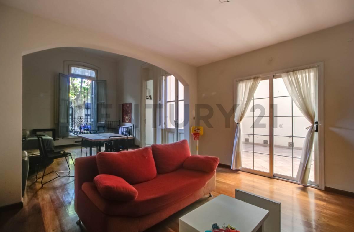 Foto de Casas en venta - 4 dormitorios en La Plata – Calle 56 entre 5 y 6, imagen 2