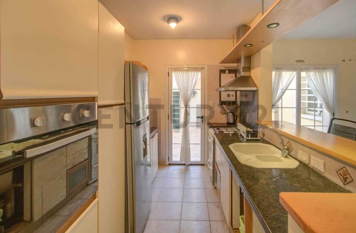 Foto de Casas en venta - 4 dormitorios en La Plata – Calle 56 entre 5 y 6, imagen 5