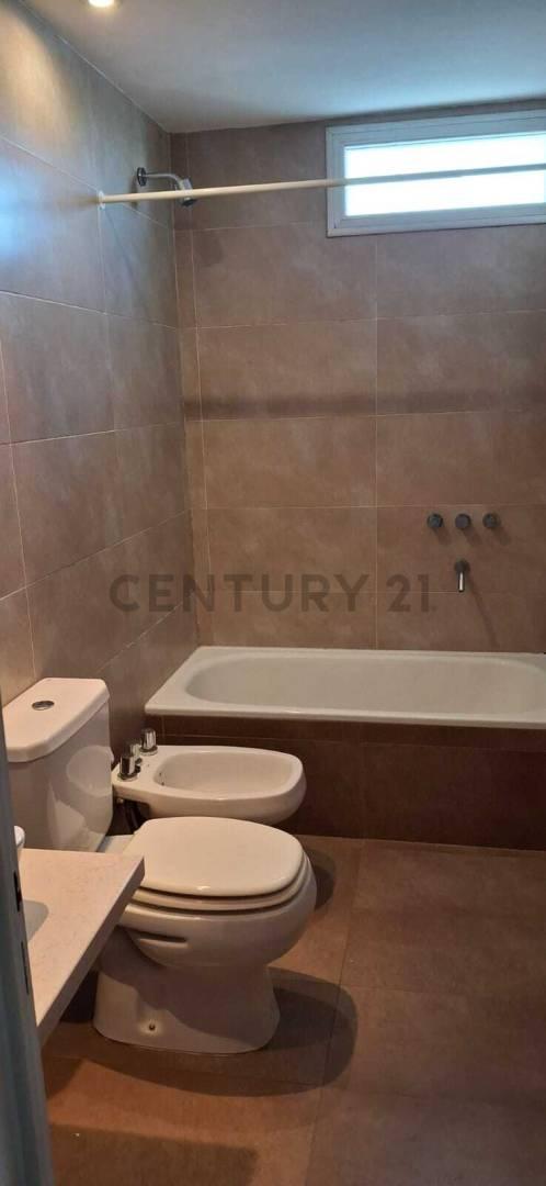 Foto de Departamento en alquiler en La Plata, imagen 2