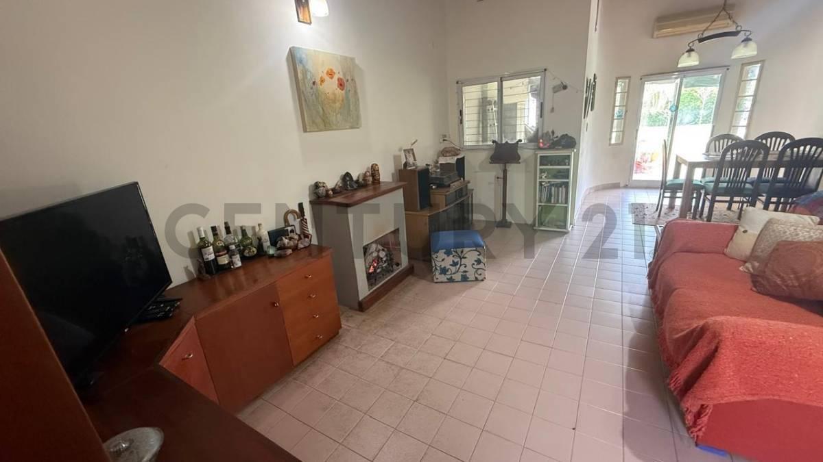 Foto de Casa de 3 Dormitorios en Villa Castells. APTA BANCO, imagen 5
