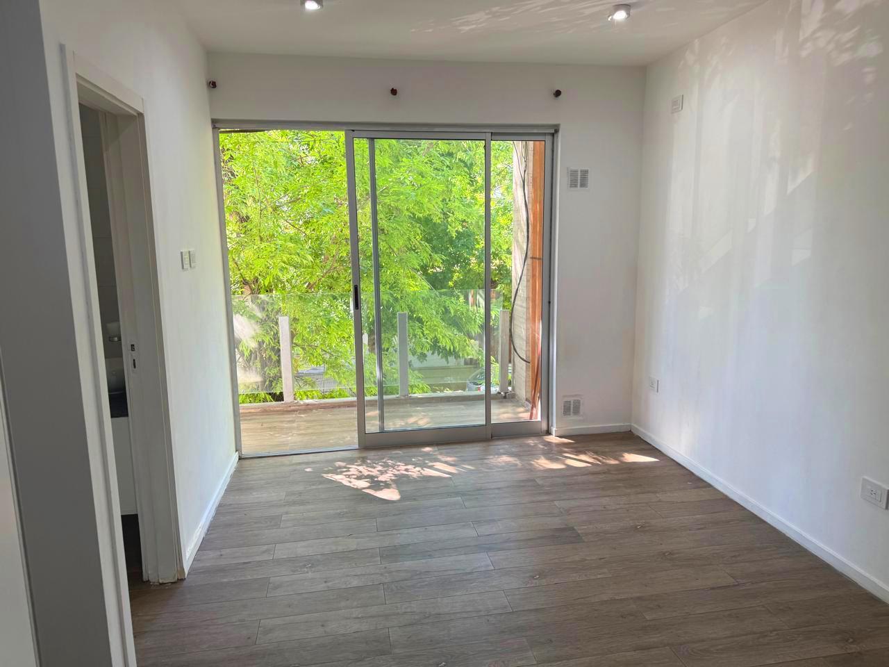 Foto de Departamento en alquiler en La Plata, imagen 2