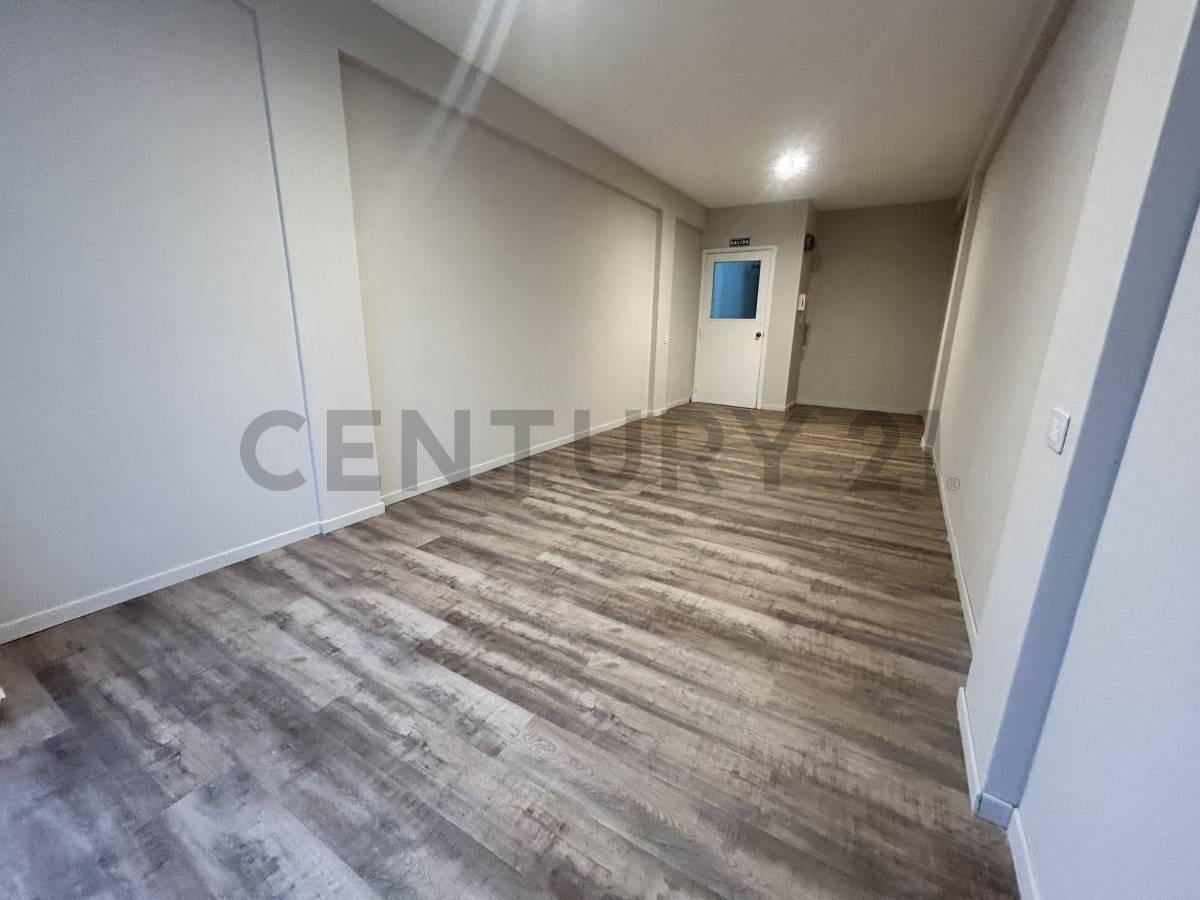 Foto de Alquiler y Venta de Oficina en el centro de La Plata, imagen 5