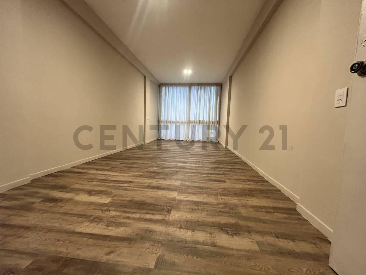 Foto de Alquiler y Venta de Oficina en el centro de La Plata, imagen 2