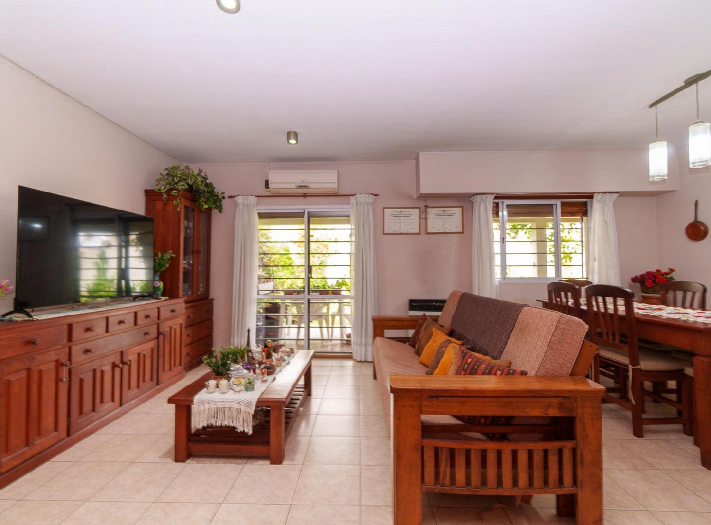 Foto de CASA 3 DORMITORIOS Y PATIO EN VENTA, imagen 1