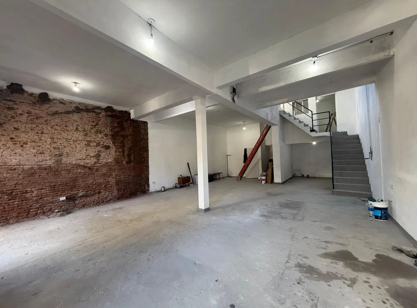 Depósito Comercial de 250 m² en Alquiler en Palermo 2
