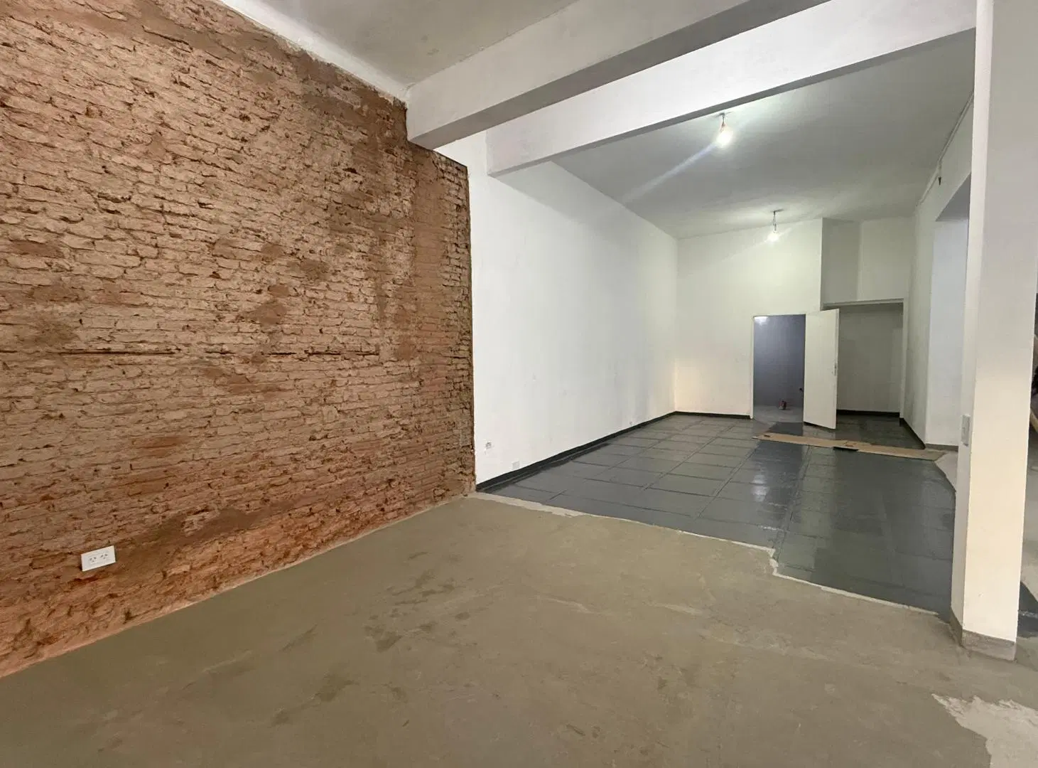 Depósito Comercial de 250 m² en Alquiler en Palermo 3