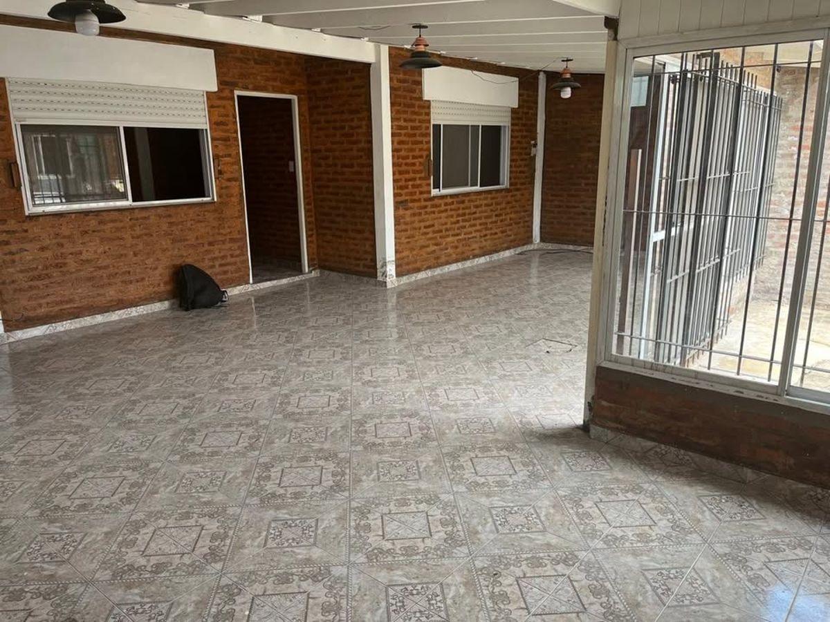 Foto de Casa de 80 m² con 2 dormitorios en alquiler en Canning, imagen 1