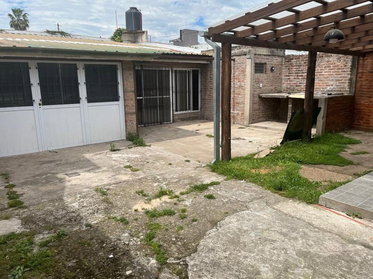 Foto de Casa de 80 m² con 2 dormitorios en alquiler en Canning, imagen 2