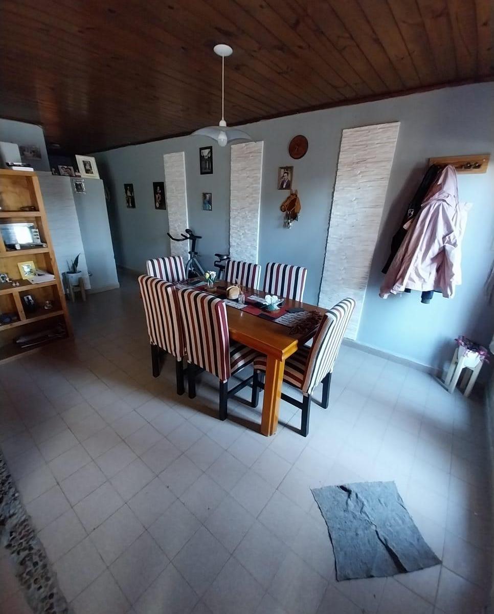 Casa de 3 Ambientes y Departamento en Barrio "Vicoer de Rioja". 3