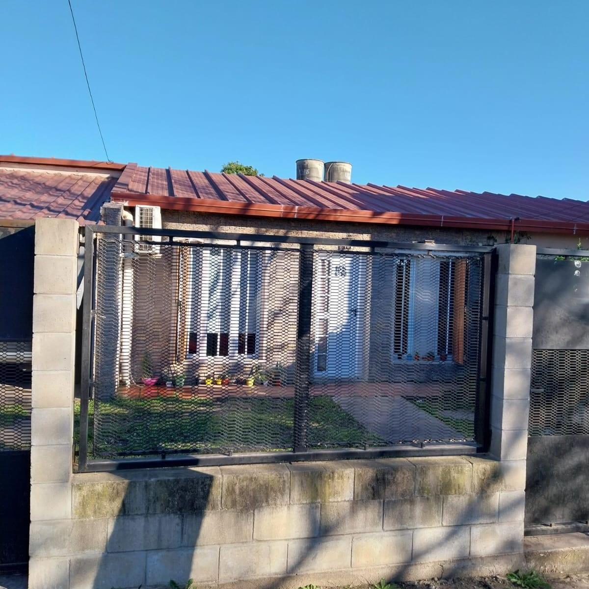 Casa de 3 Ambientes y Departamento en Barrio "Vicoer de Rioja". 5