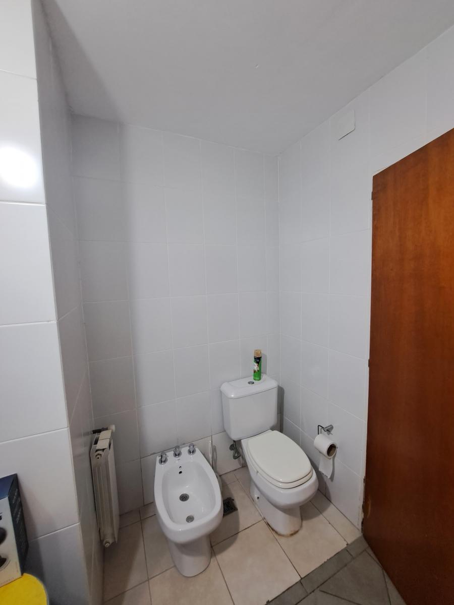 Departamento Semi - Céntrico en Venta en Excelentes Condiciones con Cochera. 3