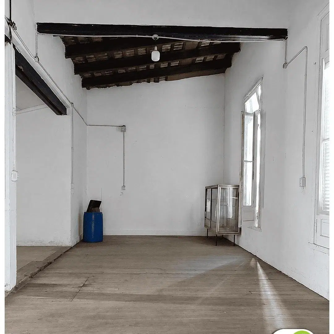Casa a refaccionar o demoler sobre Av. Rocamora, gran proyección comercial o edilicia. 1