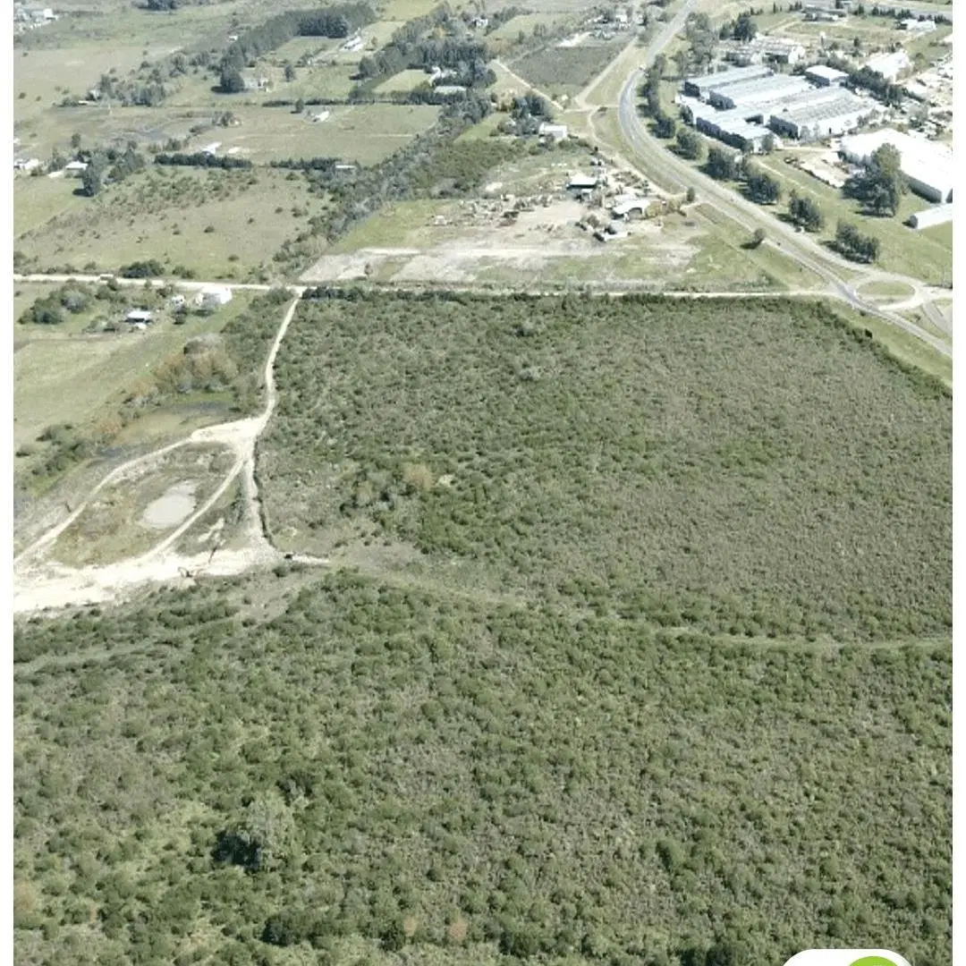 35 hectáreas frente al Parque Industrial Gualeguaychú 2